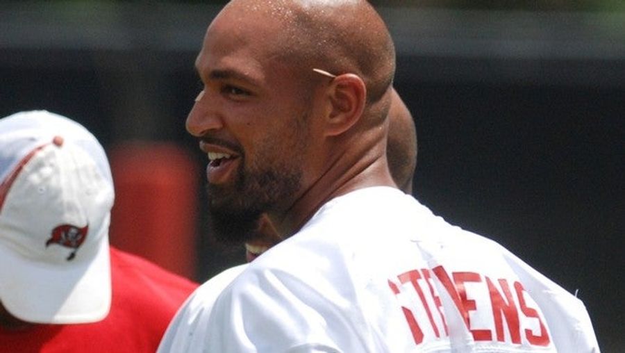 Jerramy Stevens Attacks Bouncers At Retired Surfers Bar