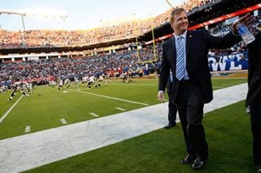 NFL And Players Association Agree To Seven-Day Deadline Extension