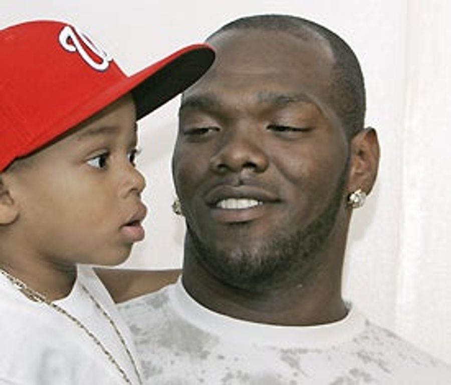 Elijah Dukes Is In Jail For Slapping His Pregnant Ex-Girlfriend