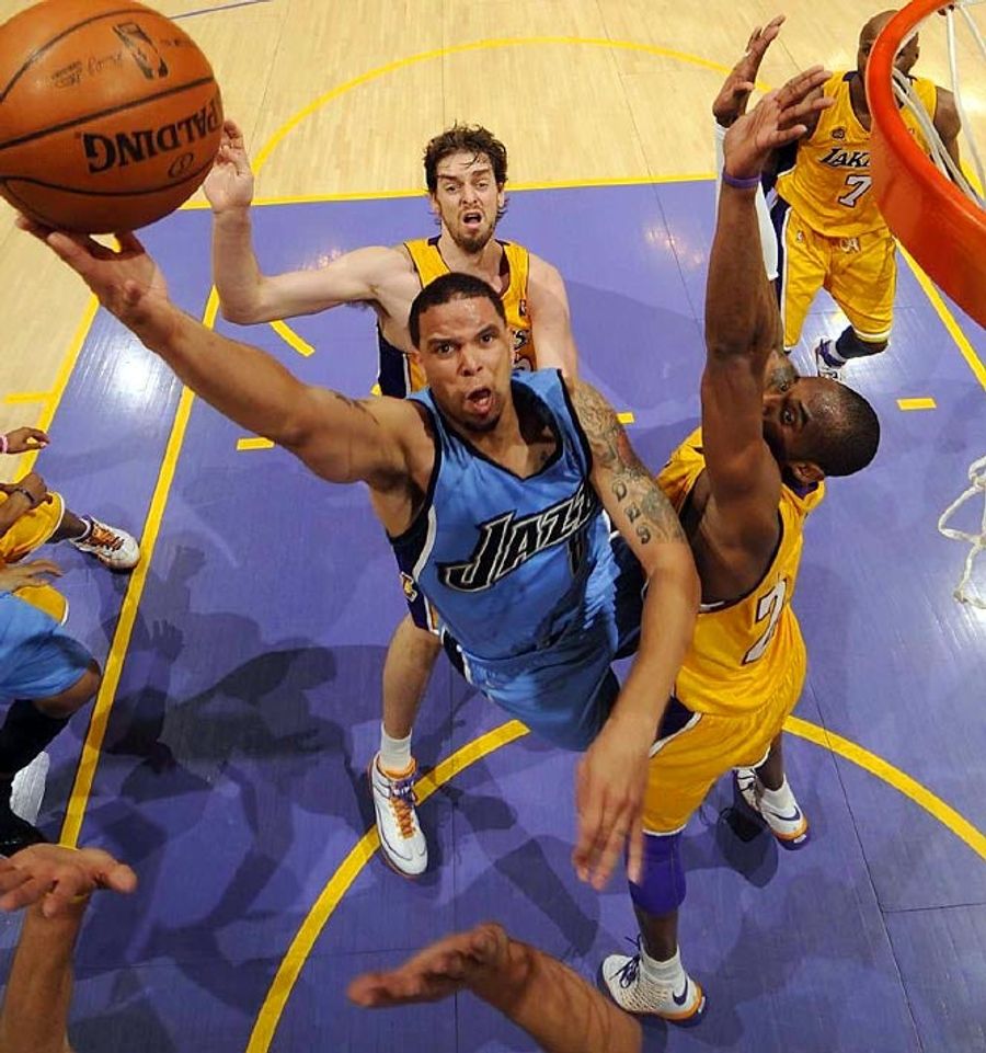 Jazz Trade Deron Williams: What The Hell Is Going On In Utah?