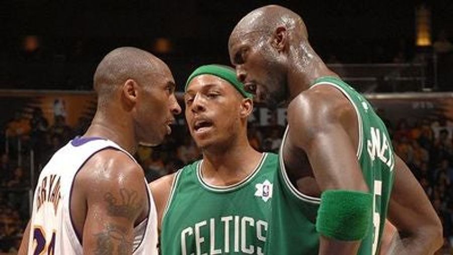 Kobe Bryant Sees Laker Fans Everywhere — Even In Boston