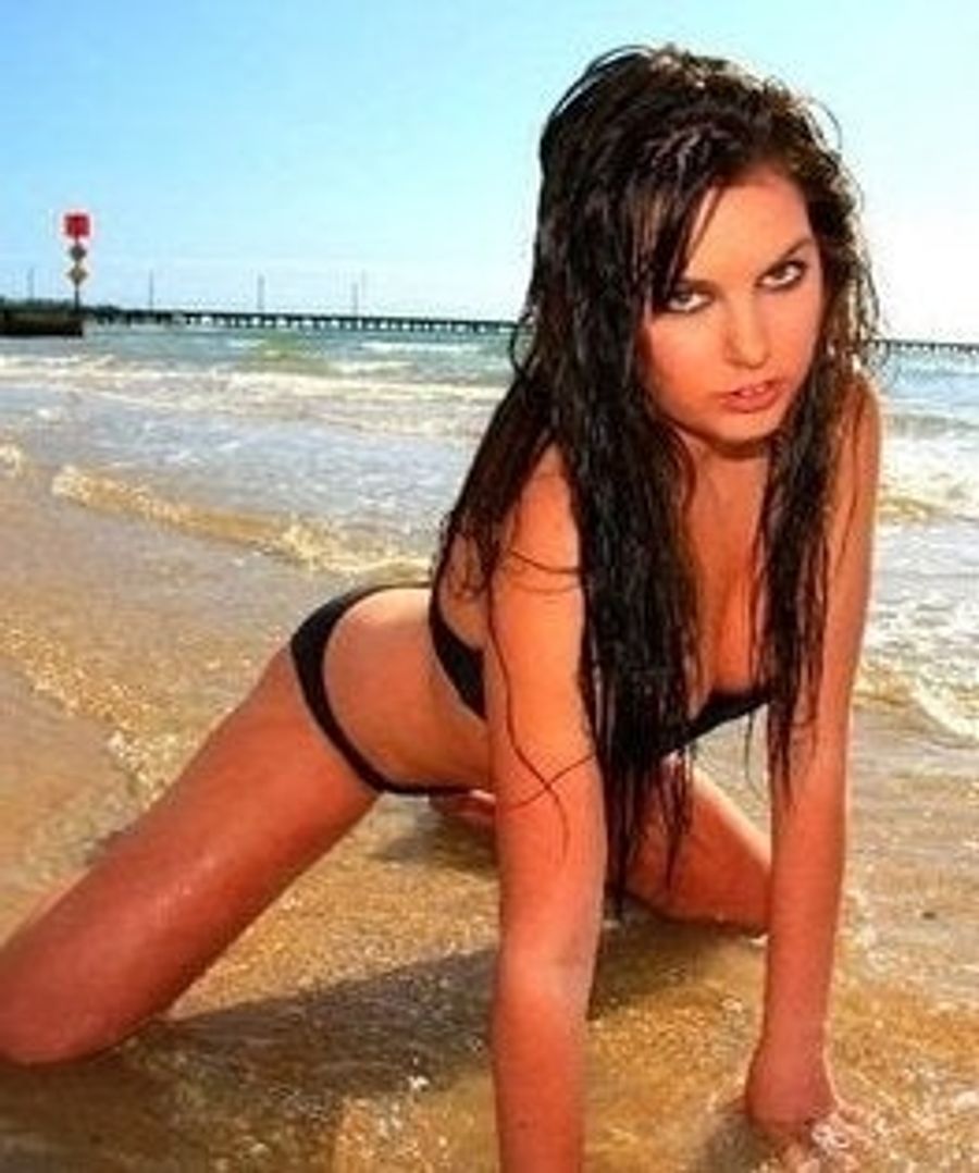 The Aussie Football Players, The Pregnant Schoolgirl, And The Leaked Naked Photos