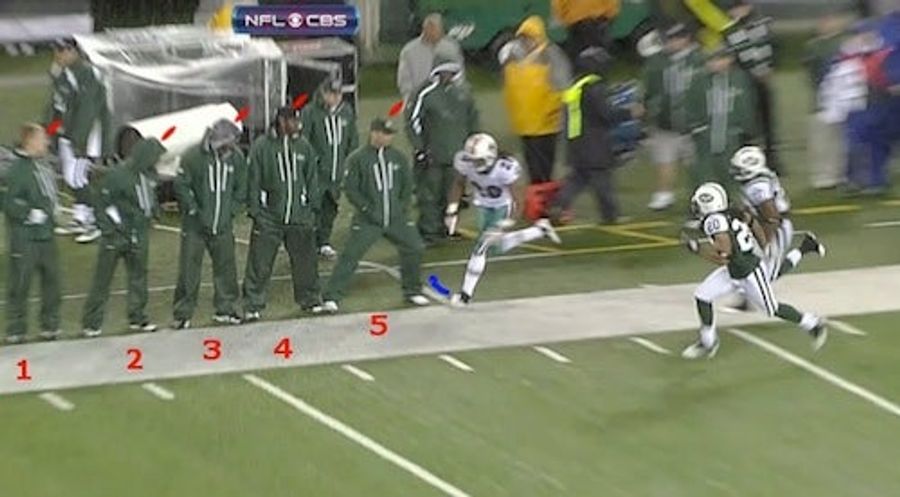 A Former NFLer Goes Behind The Sideline Wall