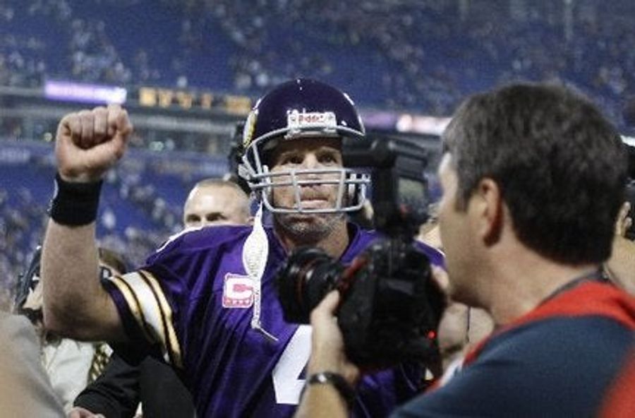 Brett Favre Has His Hands Full With The Inactive List