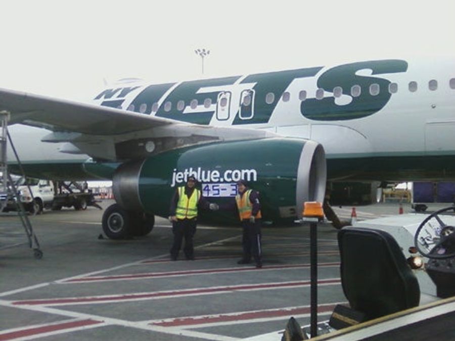 Jets Can&#39;t Even Escape 45-3 On Team Plane