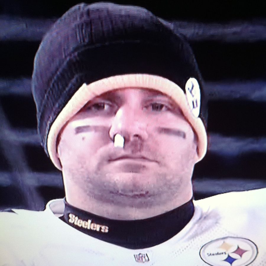 Big Ben Successfully Keeps His Brains From Leaking Out