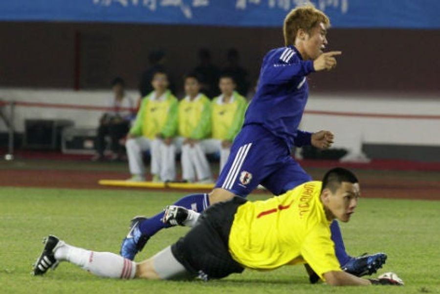 Chinese Keeper Wang Dalei Savages Fans In Internet Post: &quot;You Bunch Of Morons&quot;