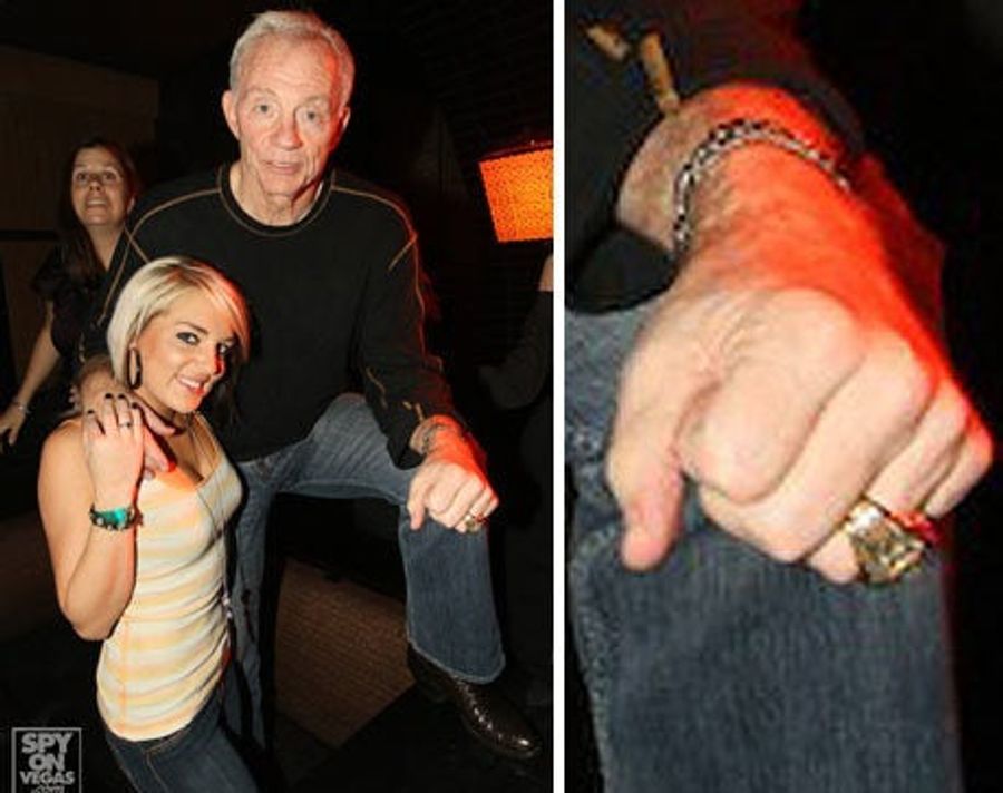 Jerry Jones In Vegas Is Pretty Much What You&#39;d Expect