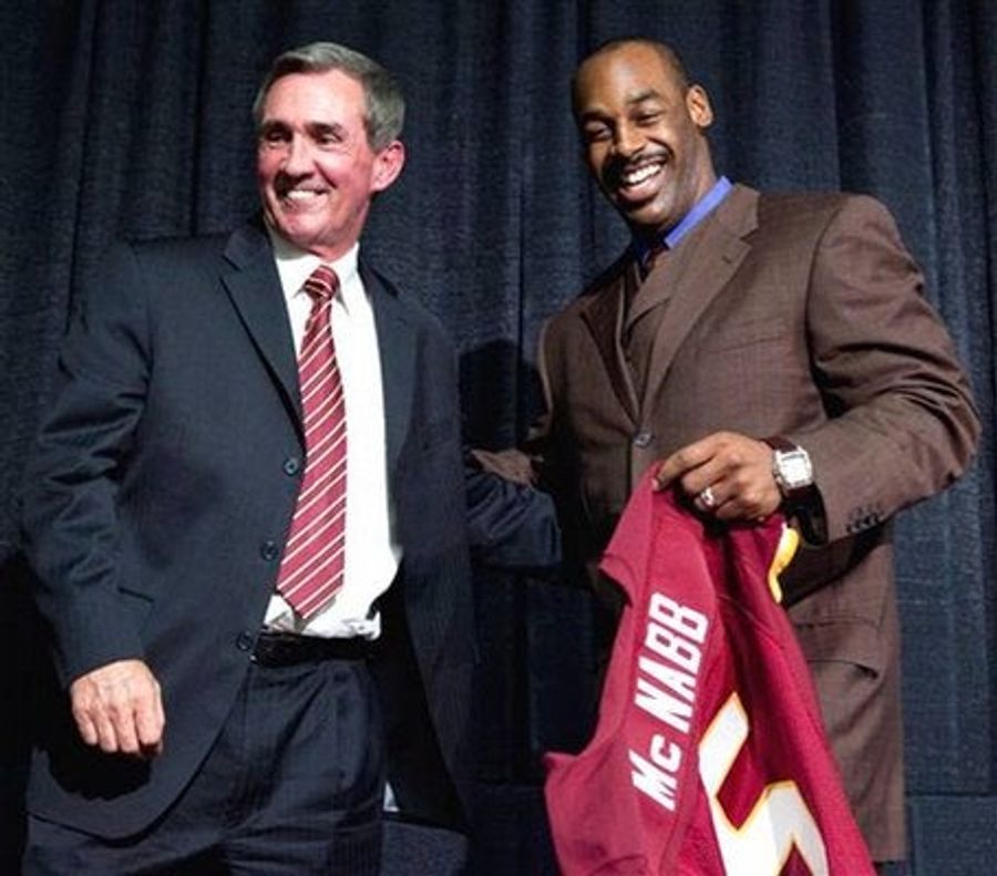 Mike Shanahan Thinks Donovan McNabb Is Out Of Shape And Gimpy