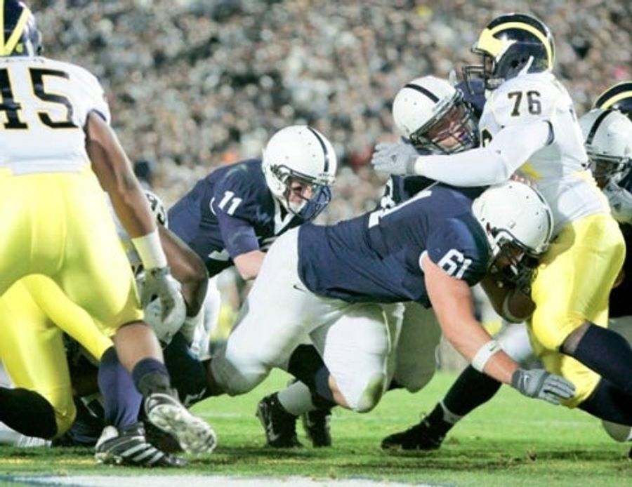 Penn State Fans Mistake Halloween Costume For Michigan Gear, Kick Guy&#39;s Ass