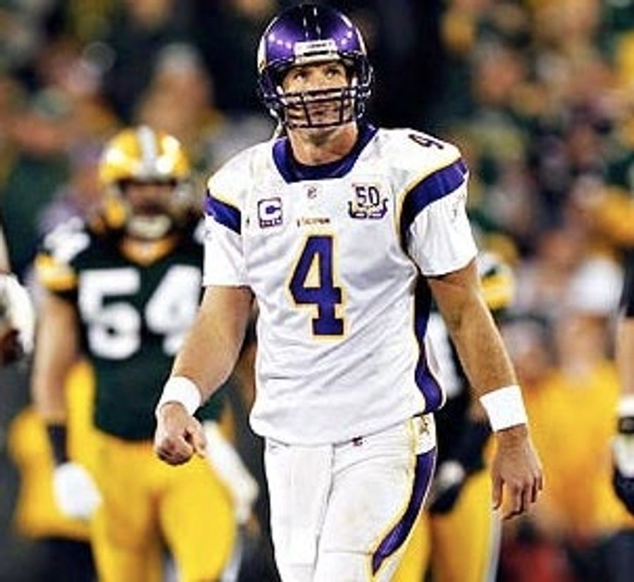 Bring Out The Limp: Brett Favre&#39;s Ankle Has Tiny Fractures