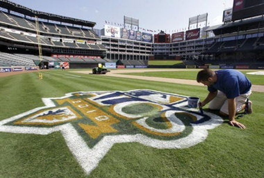Your "Where's John Wetteland?" Yankees-Rangers Open Thread