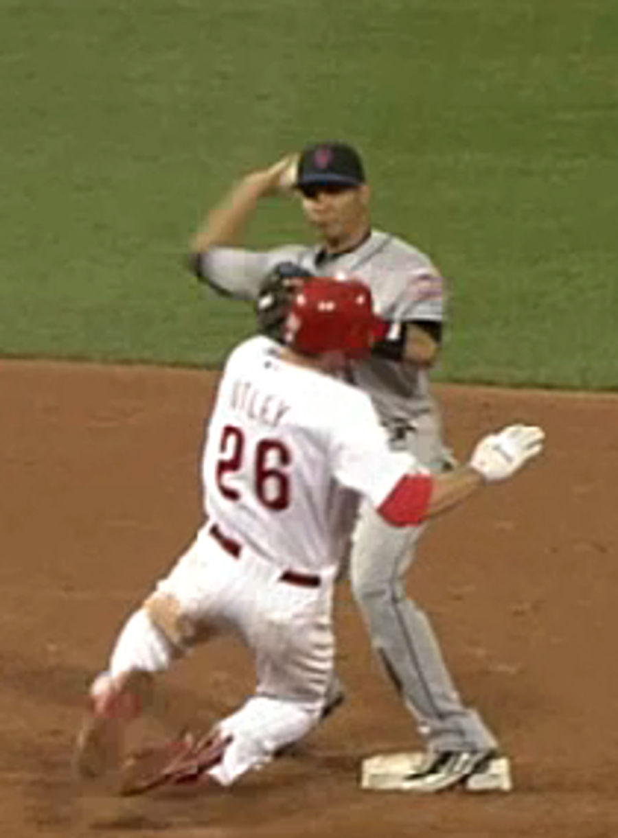 Oh Look, The Mets Are Still Whining About Chase Utley
