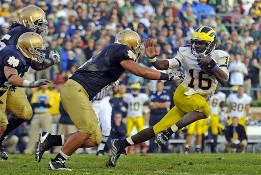 How A College Kid&#39;s Photograph Helped Launch Denard Robinson&#39;s Heisman Candidacy