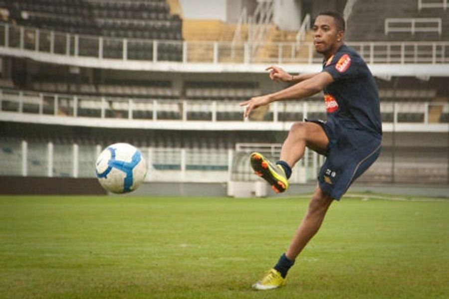 Robinho Misses Out On Barca Move By Being Troublesome