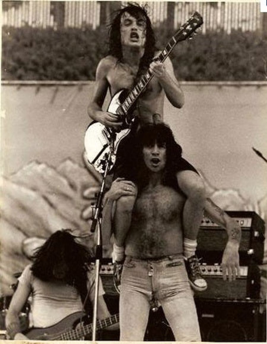Great Moments In Brick Wall Anthemry: “Whole Lotta Rosie”