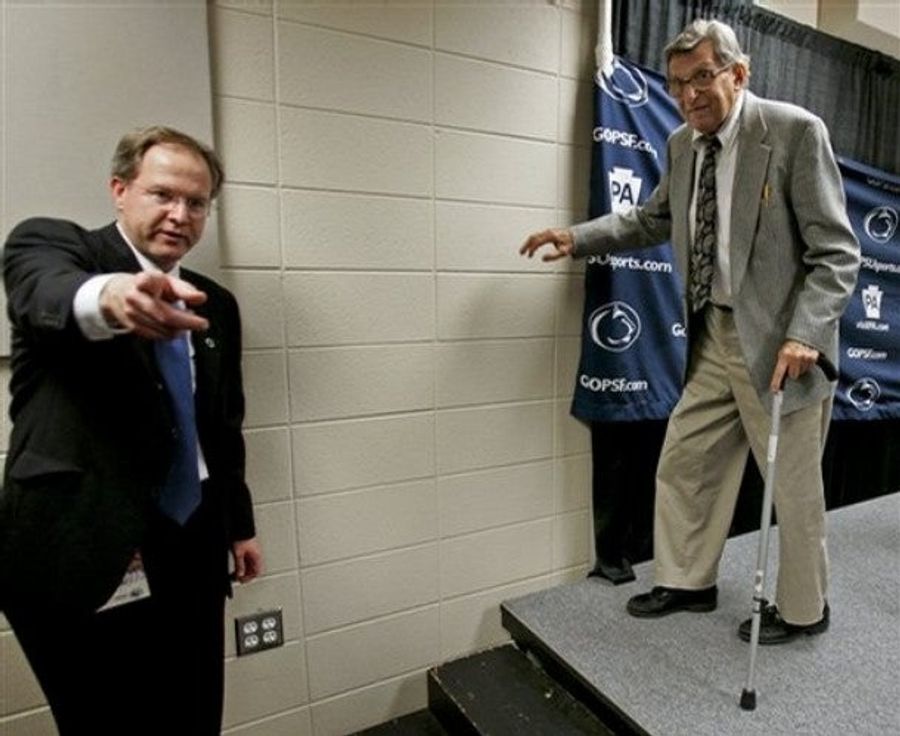 Joe Paterno And Dean Smith, Going Out On Their Own, Very Different Terms