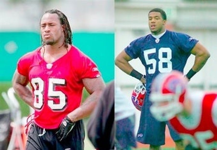 Vernon Davis And Aaron Maybin Enjoy Stripper-Laced Vacation