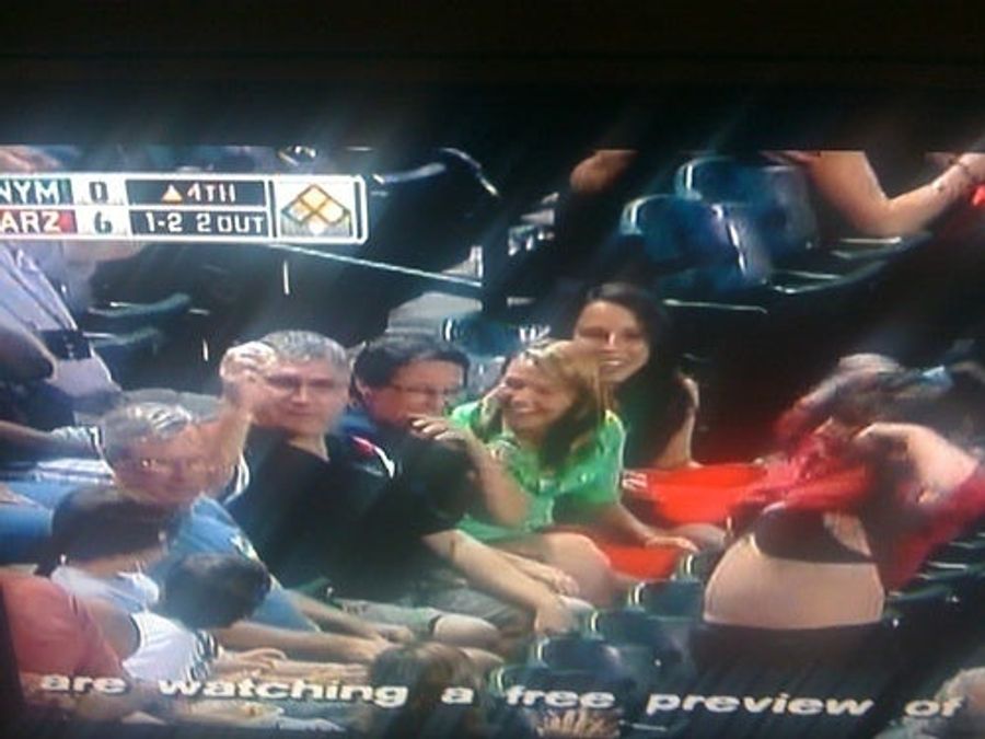 Arizona Lady Emigrates Illegally From Shirt