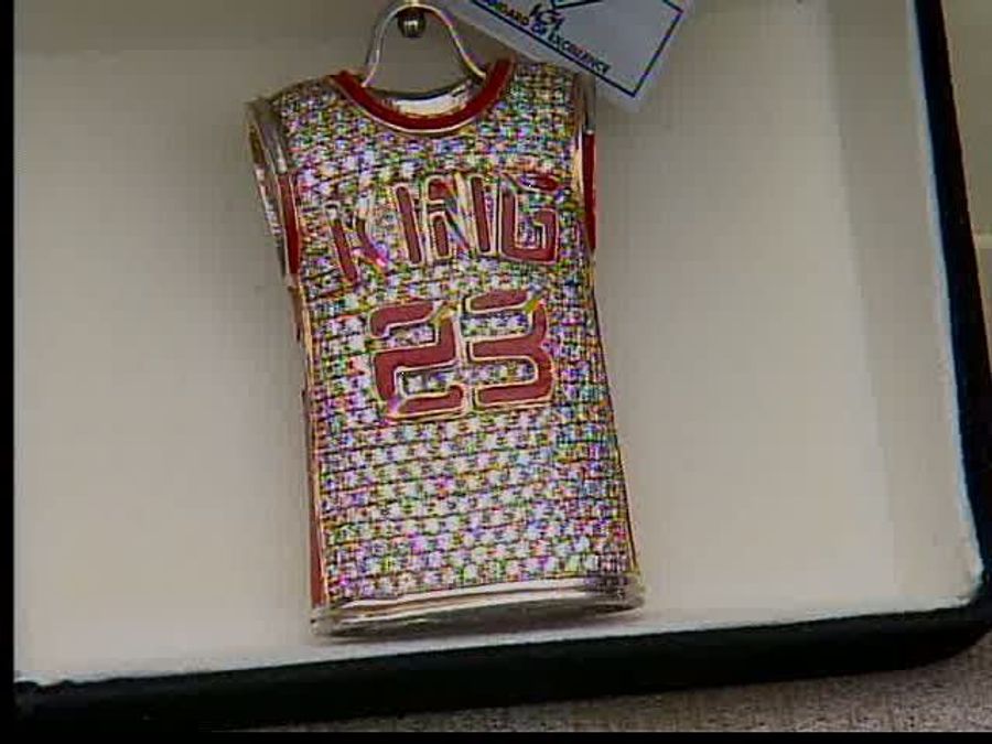 Last Night&#39;s Winner: The Ugly-Ass LeBron James Pendant&#39;s Sense Of Self-Worth