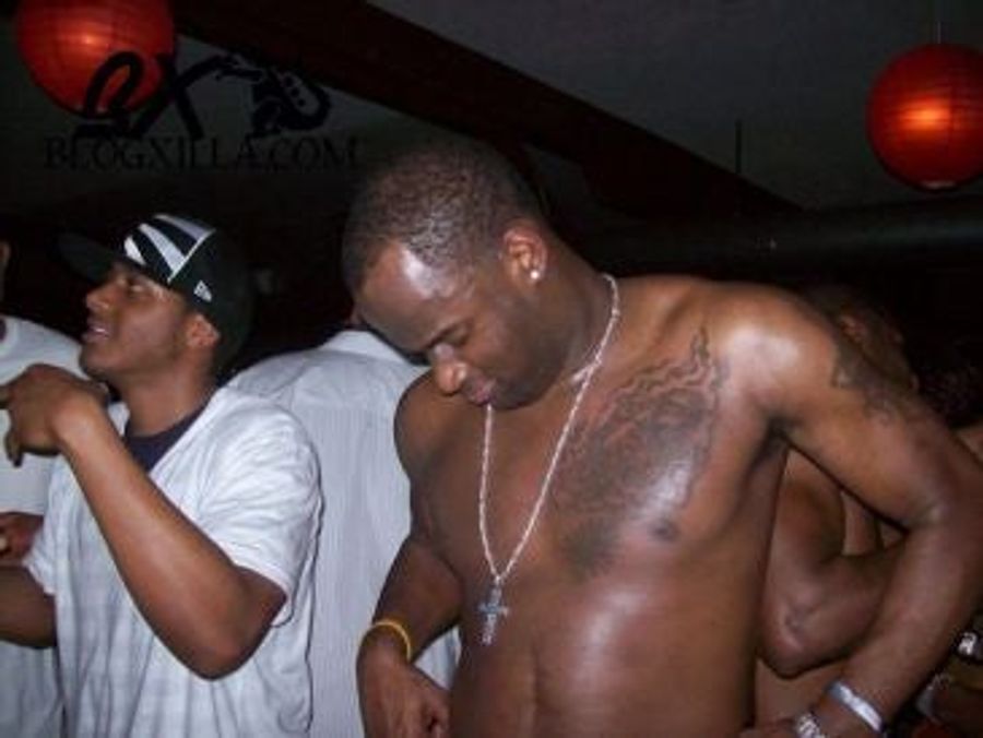 Vince Young Lead Suspect In Dallas Strip Club Assault