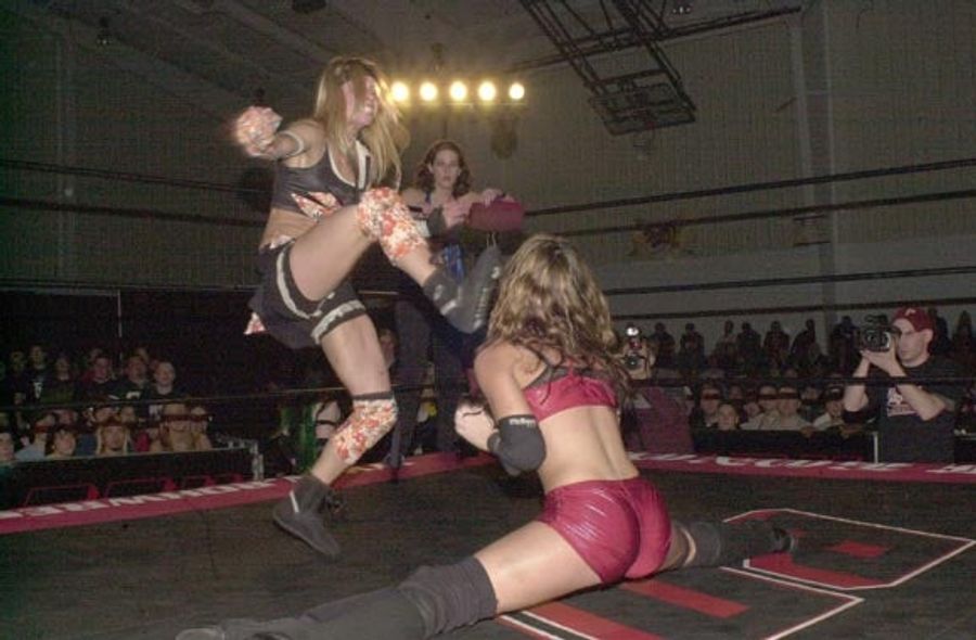 Boot To The Face! GREAT MOMENTS IN DRUNKEN HOOKUP FAILURE