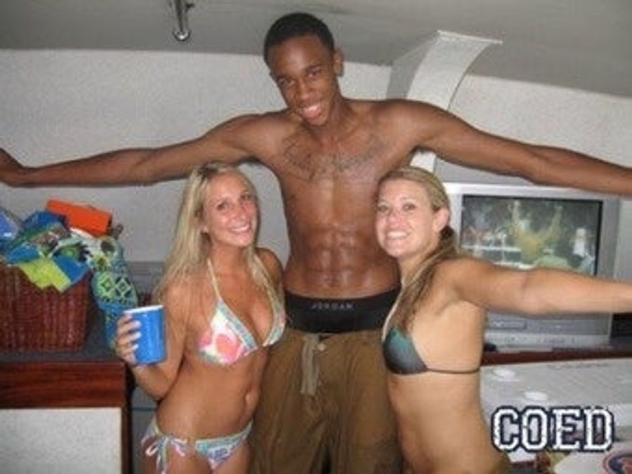 UNC Freshmen Start The Summer Off Right By Drinking On A Party Boat