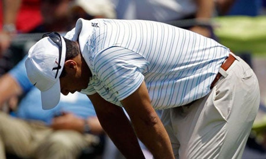 Commence Your Snickering: Tiger Pulls Out Of The Players With Bulging Disc
