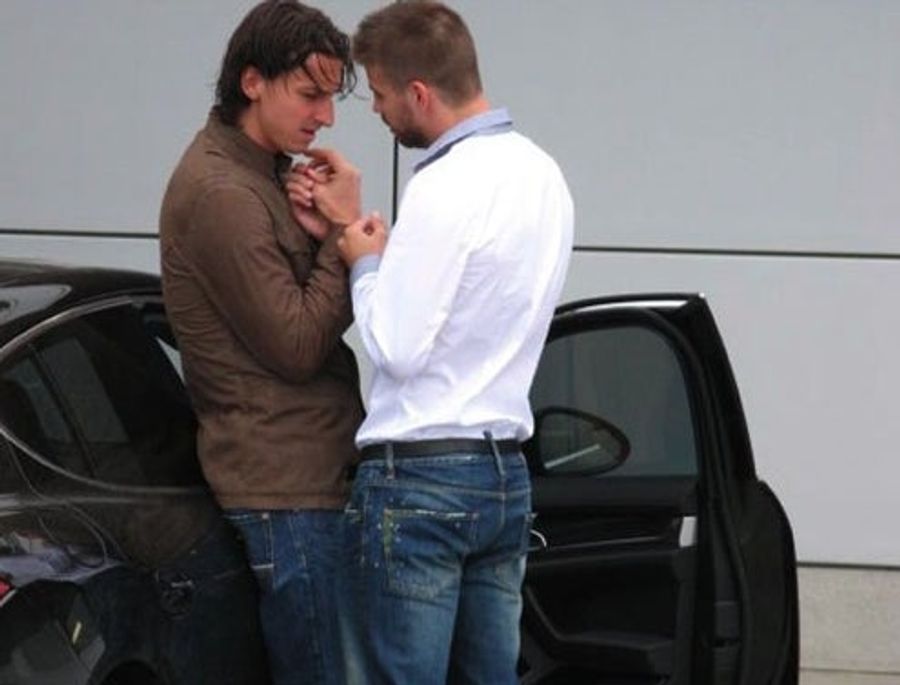Barca Striker Is Not Gay, He Insists Loudly