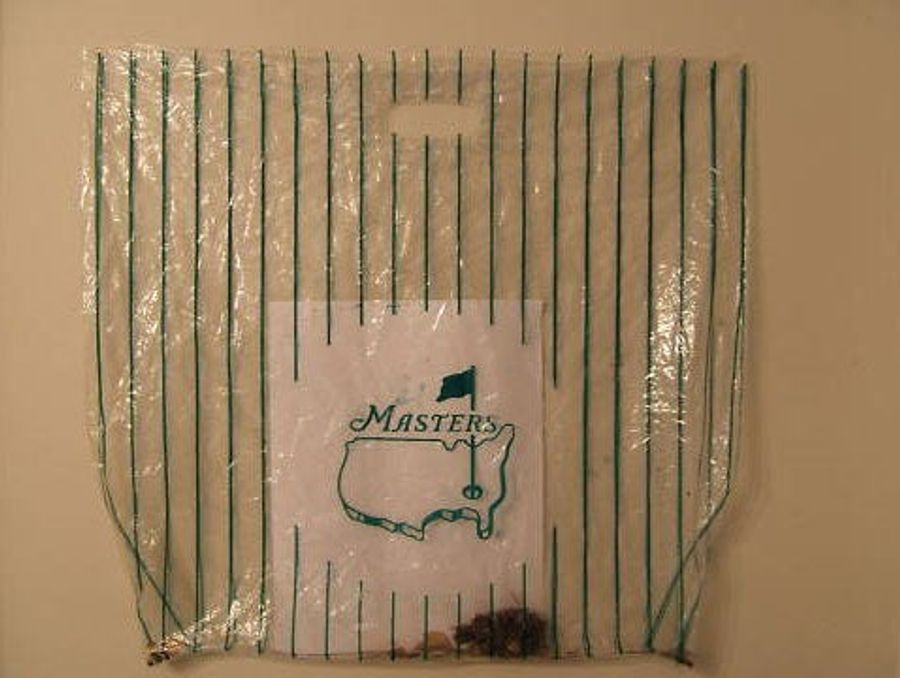 Lucky Augusta Fans Get To Rub Tiger's Balls