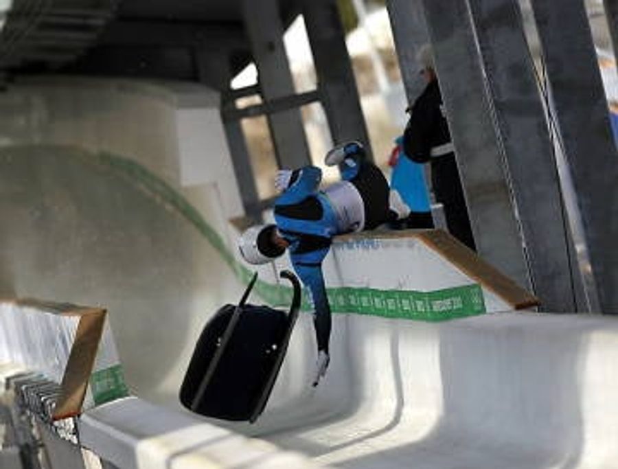 Fatal Luge Crash Mars Opening Day