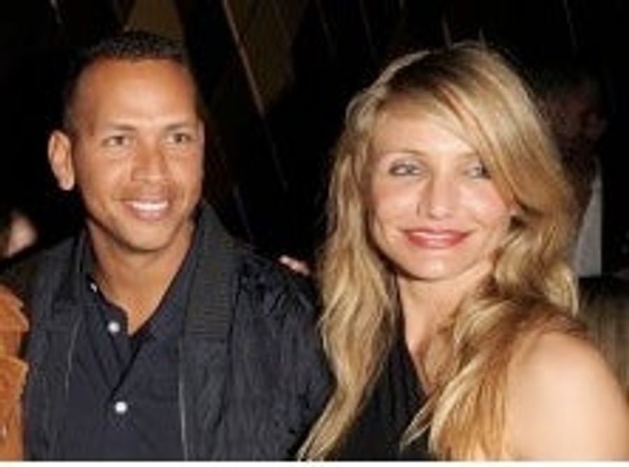 Cameron Diaz Has Unenviable Task Of Bringing Yankees 28th World Series