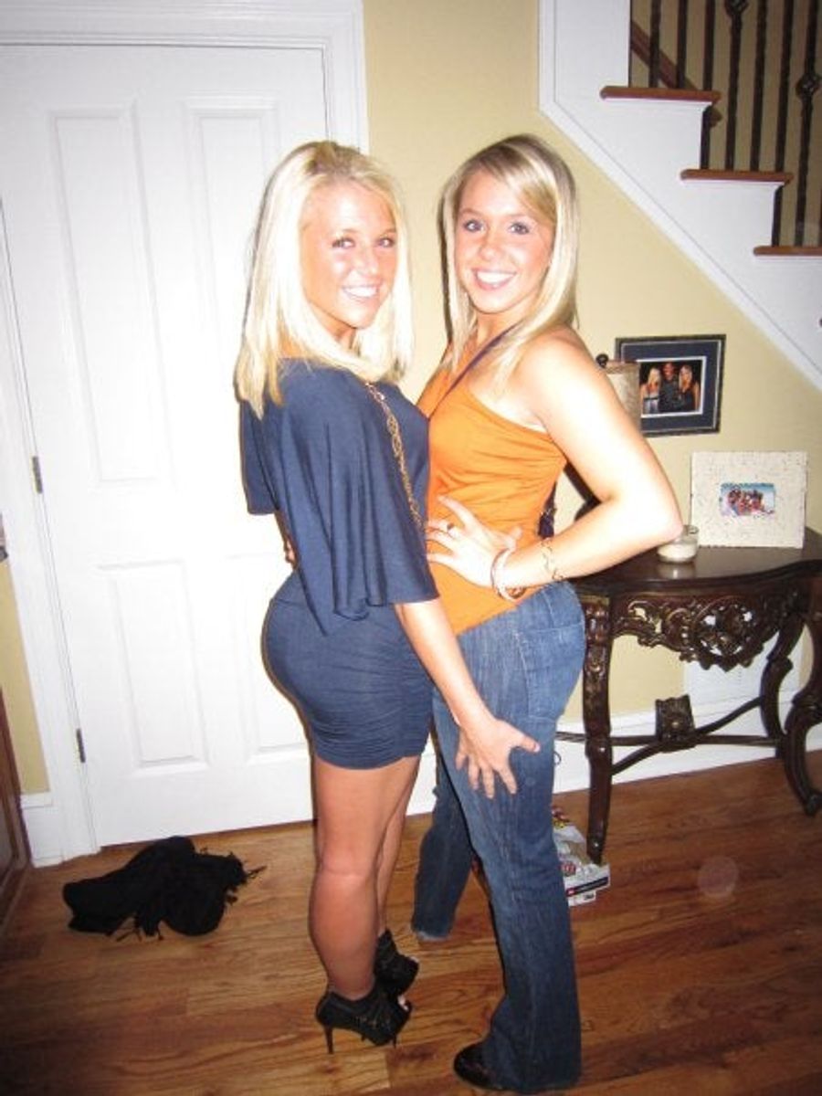 Deadspin | The One Where Some Vindictive Lady Sends Us Pictures Of Matthew  Stafford Making Out With His Girlfriend