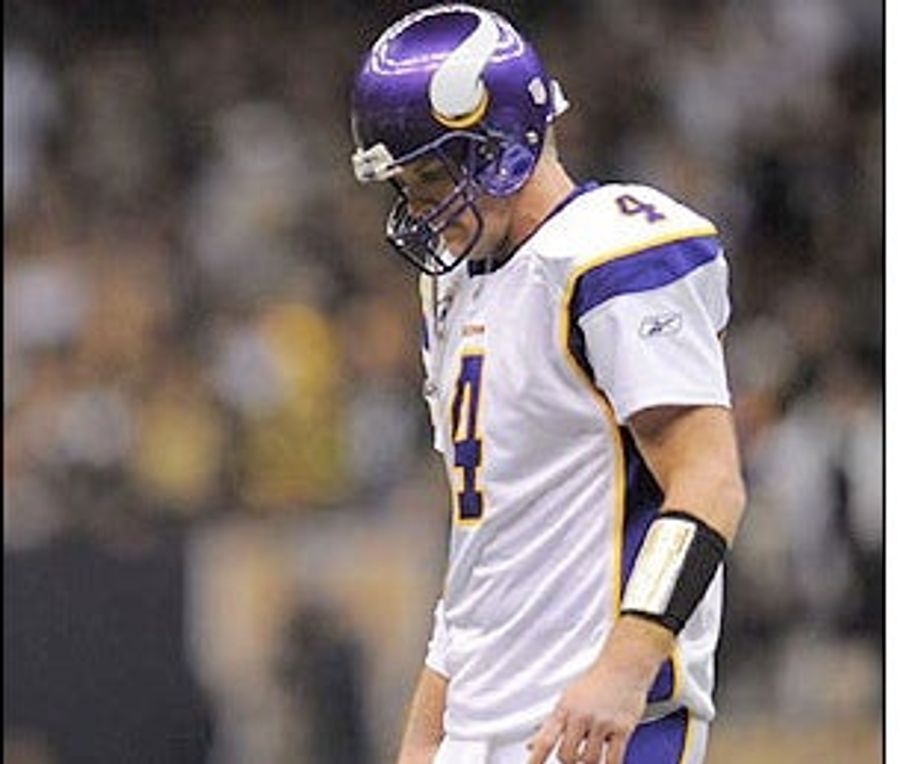 Vikings Radio Announcers Do Little To Hide Their Anger, Frustration and Disappointment After Favre INT