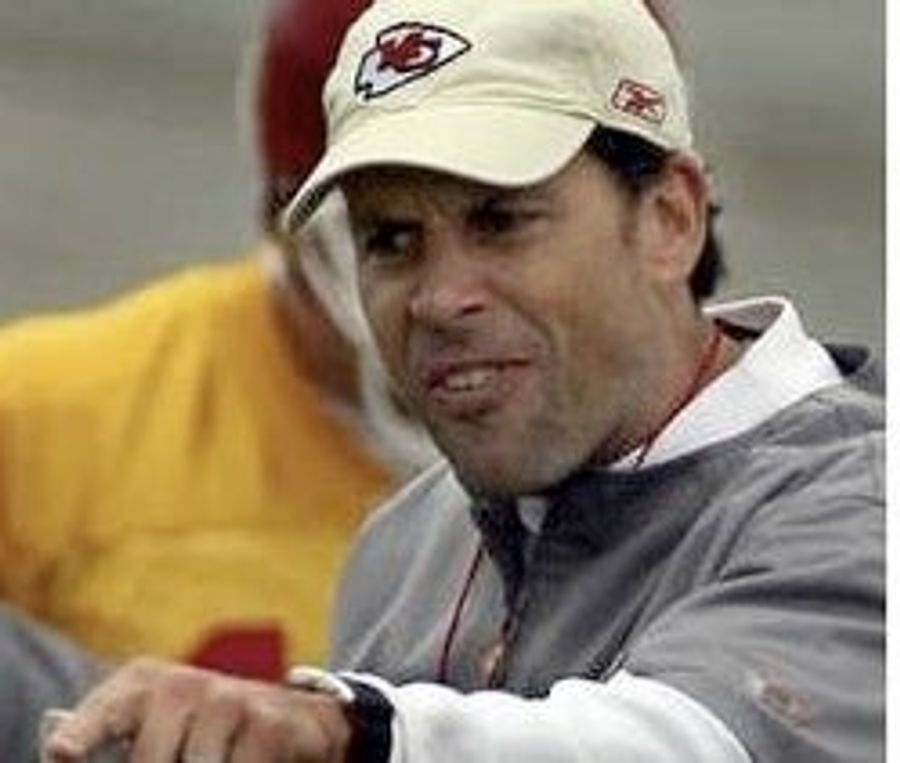 Todd Haley Gives Man At Bus Stop A &quot;Stack&quot; Of $20 Bills To Prove He&#39;s Not A Tyrannical Nutbag