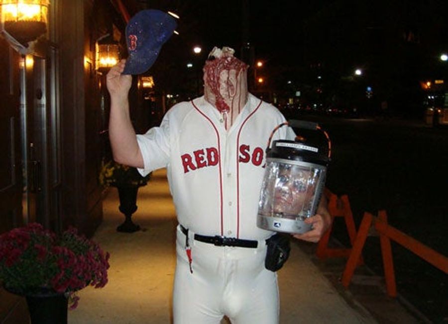 There Goes The Greatest Halloween Costume That Ever Lived