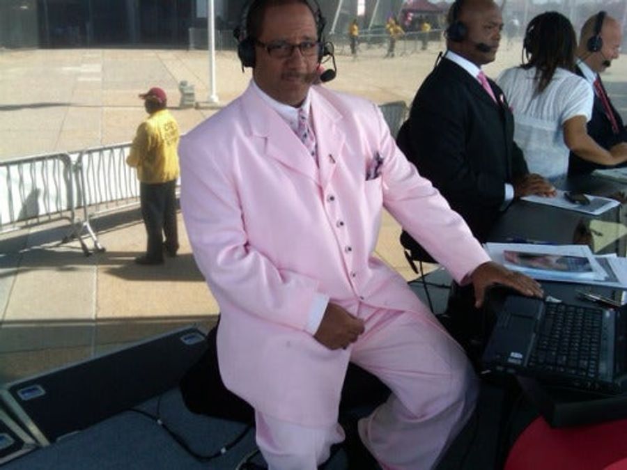 Boomer Promotes 'Breast Awareness Sunday'