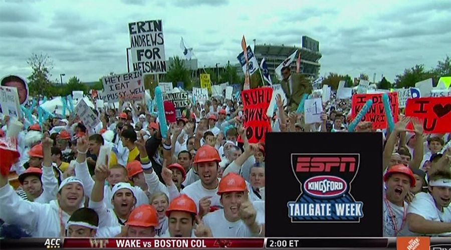 It&#39;s Like The &quot;Where&#39;s Waldo&quot; Of Obscene Signs