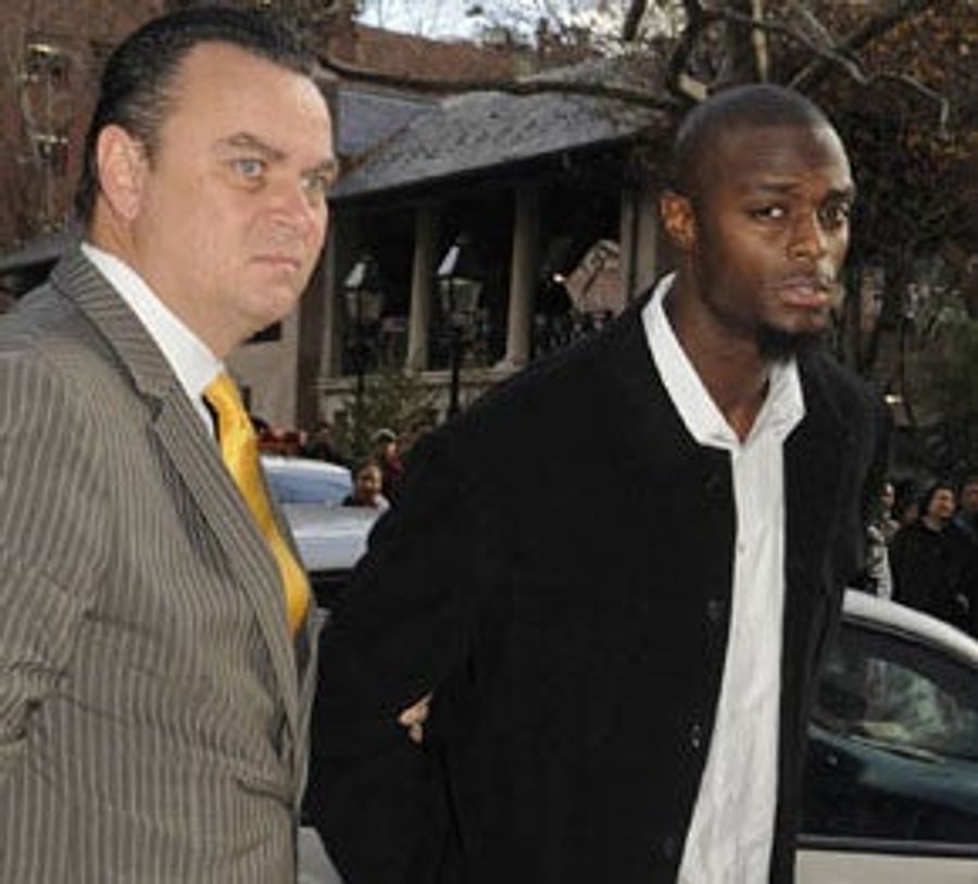 Plaxico Burress Should Get Used To Confined Spaces