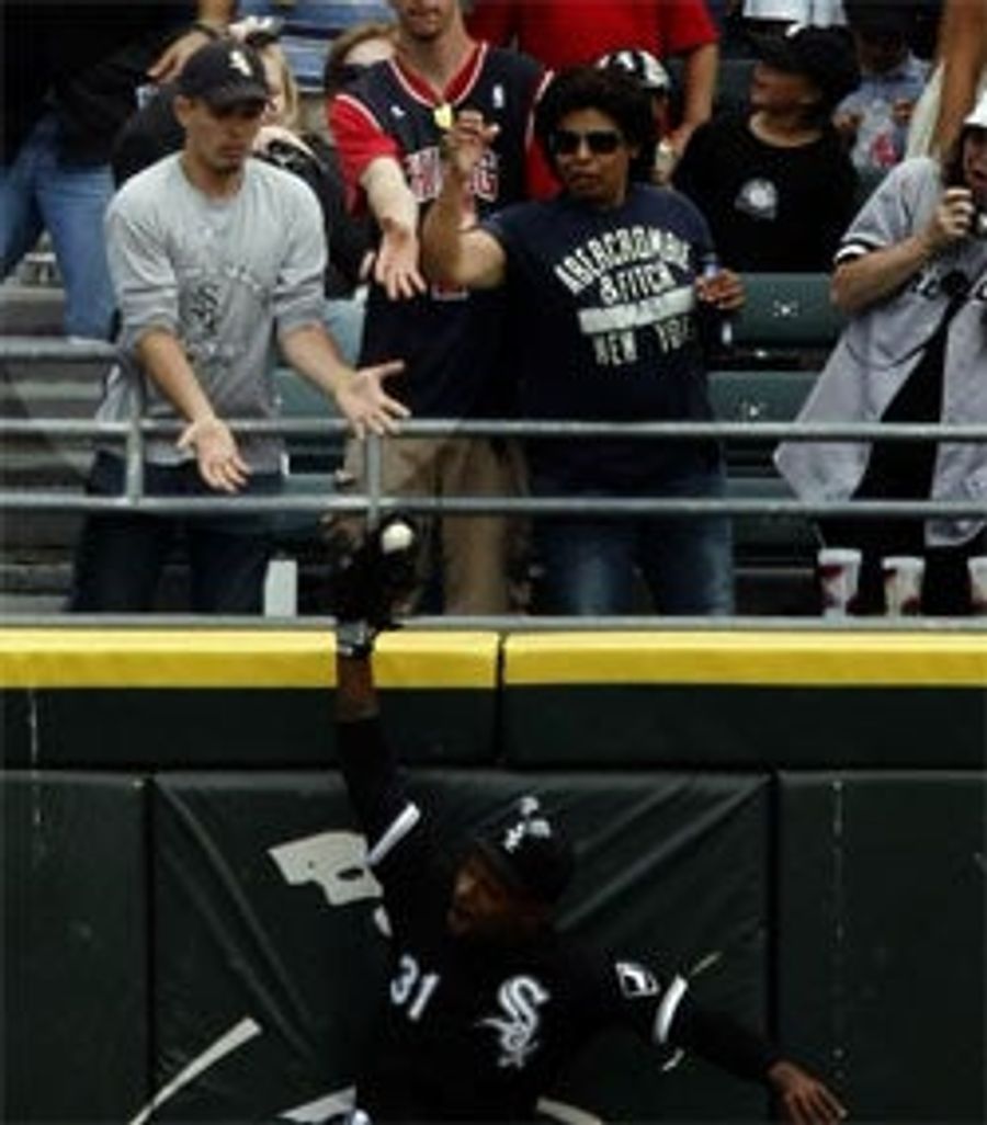 I Know Steve Bartman And This Man Is No Steve Bartman