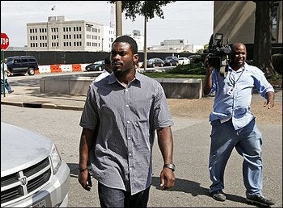 Mike Vick Has Needs That Prison Couldn&#39;t Satisfy
