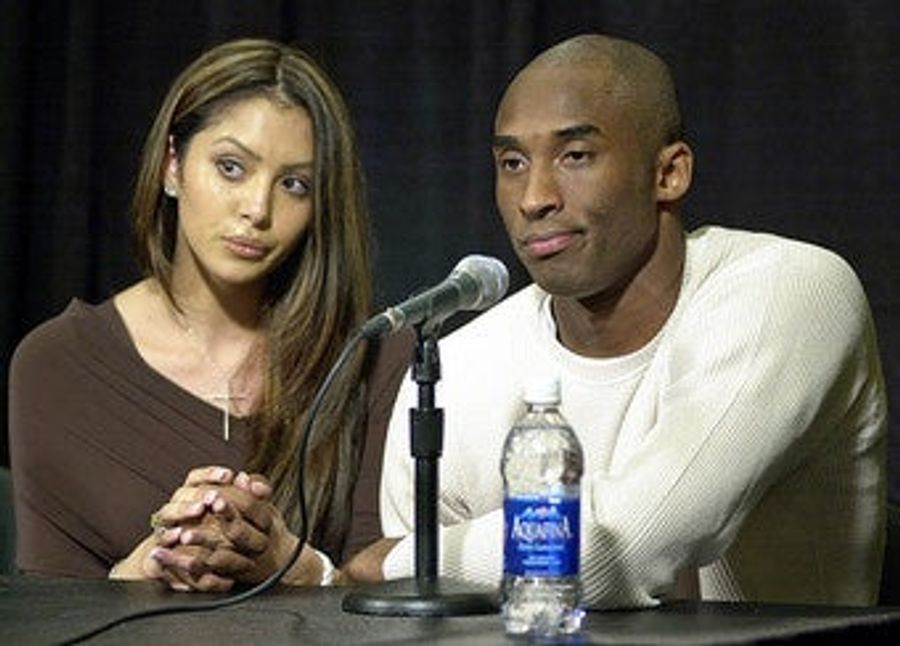 Kobe Bryant&#39;s Maid Was Not A Fan Of All The Dog Crap