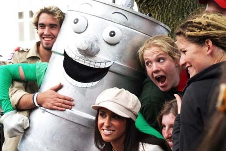 Keggy Returns To Light The Way