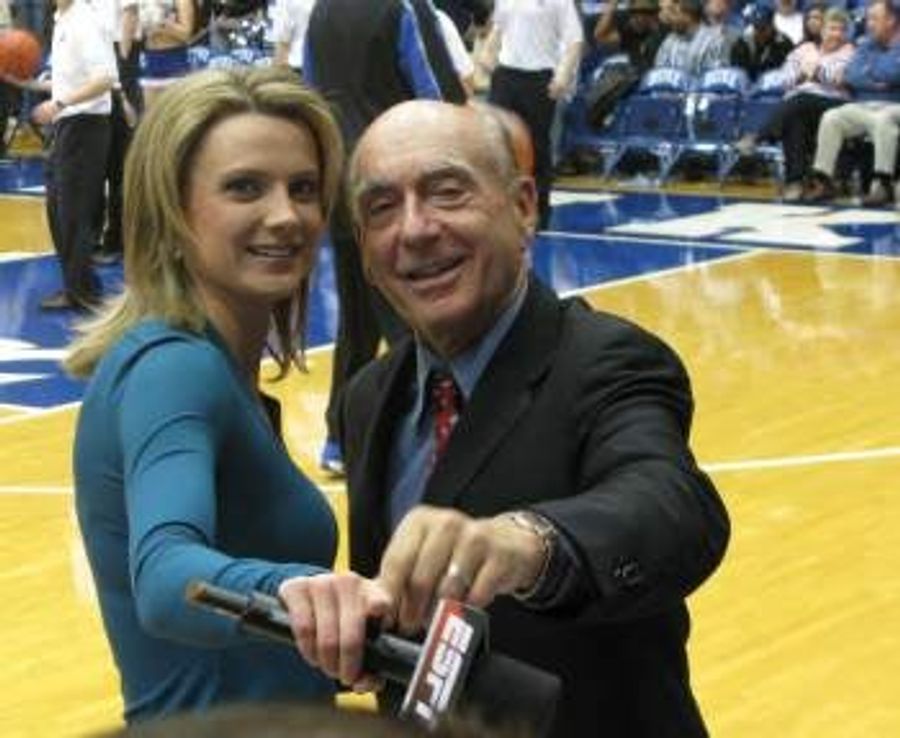 Stacey Dales&#39; Decision Not To Fly Coach Is One Reason We&#39;re In A Recession, Or Something