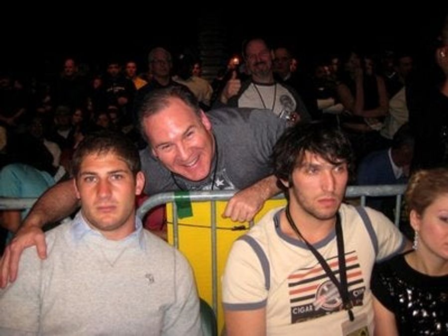 Chris Cooley's Big Fight-Night Date With Alexander Ovechkin Gets Ruined By Overzealous Fans