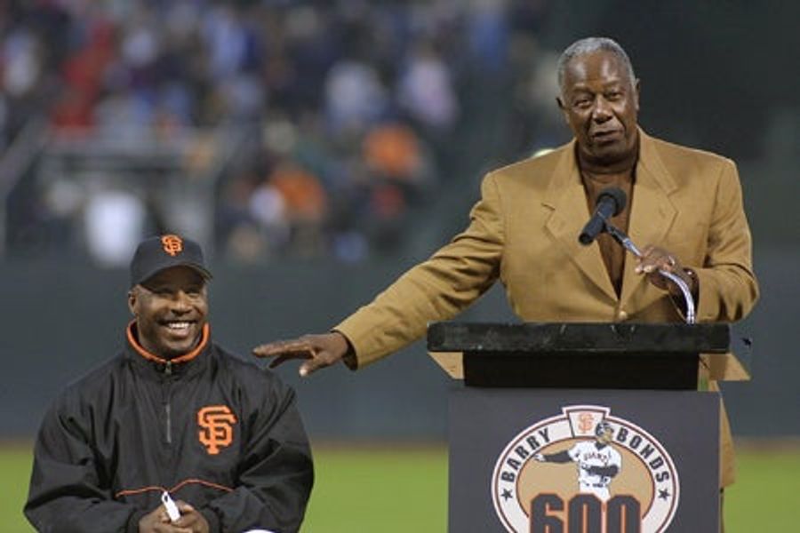 Hank Aaron Doesn't Want the Homerun Record Back