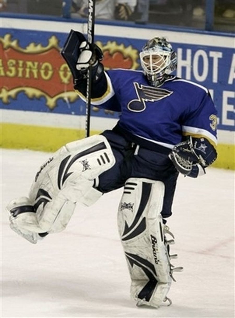 Sarah Palin Gets NHL Goalie Fired