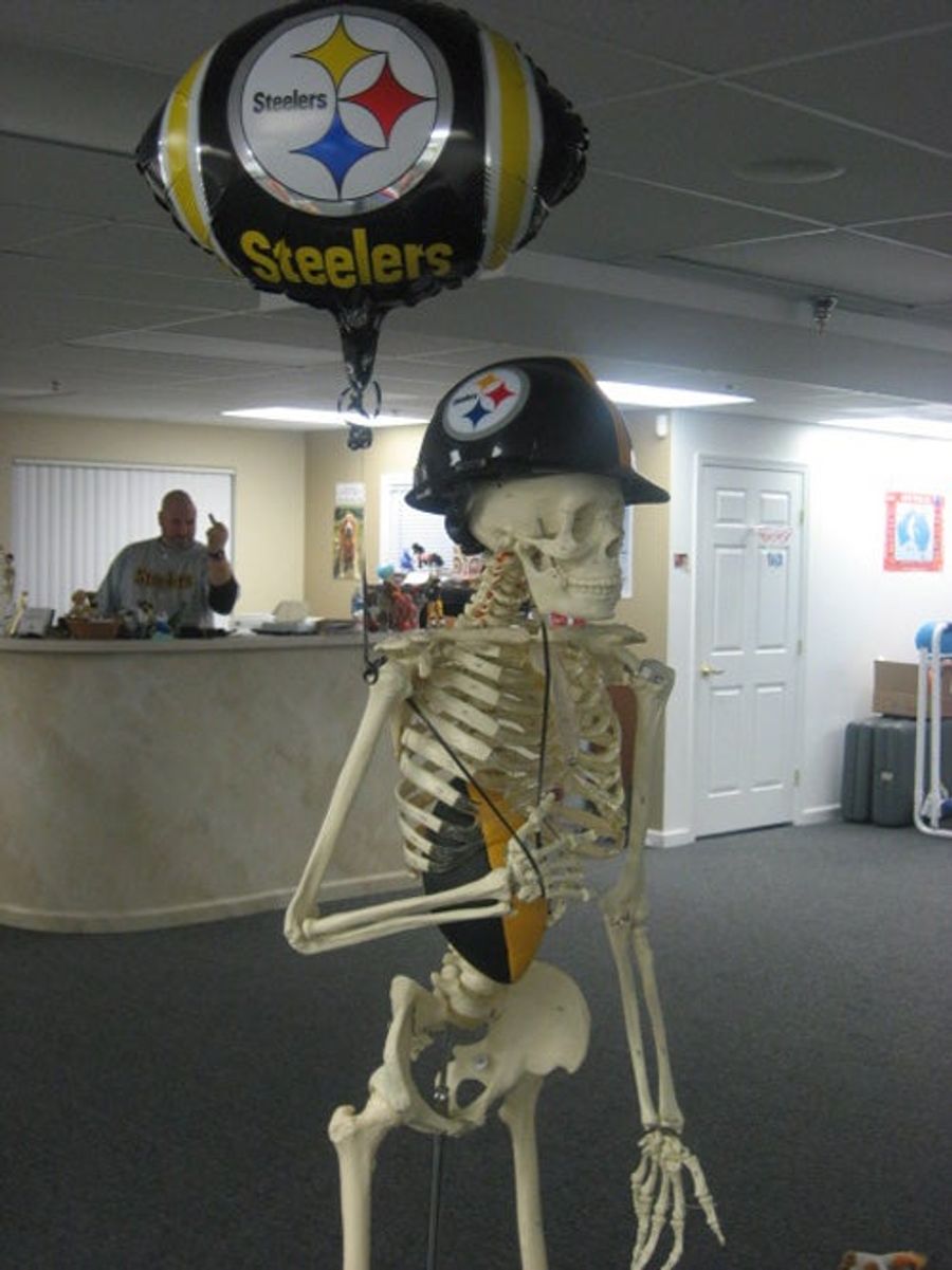Steelers Skeleton Will Not Tolerate This Abuse