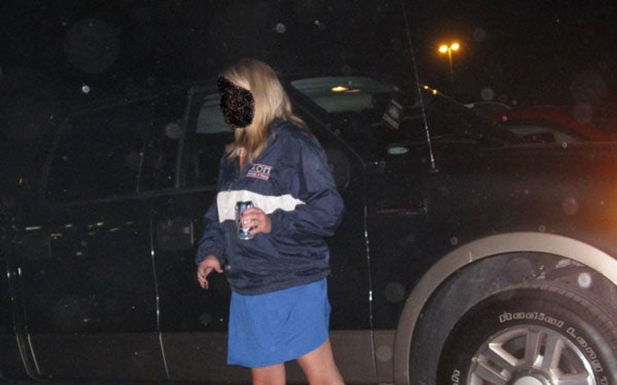 The One With The Sorority Girl With The Poop On Her Leg