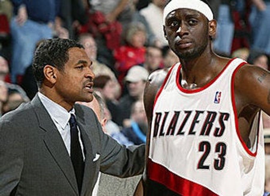 Can Anyone Make Sense Of This Darius Miles Situation?